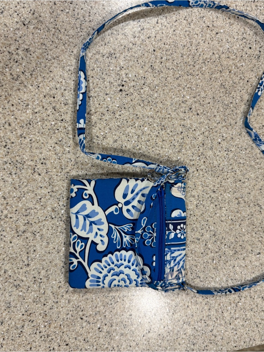 Vera Bradley Tiny Traveler Crossbody Bag (Blue Lagoon Floral)